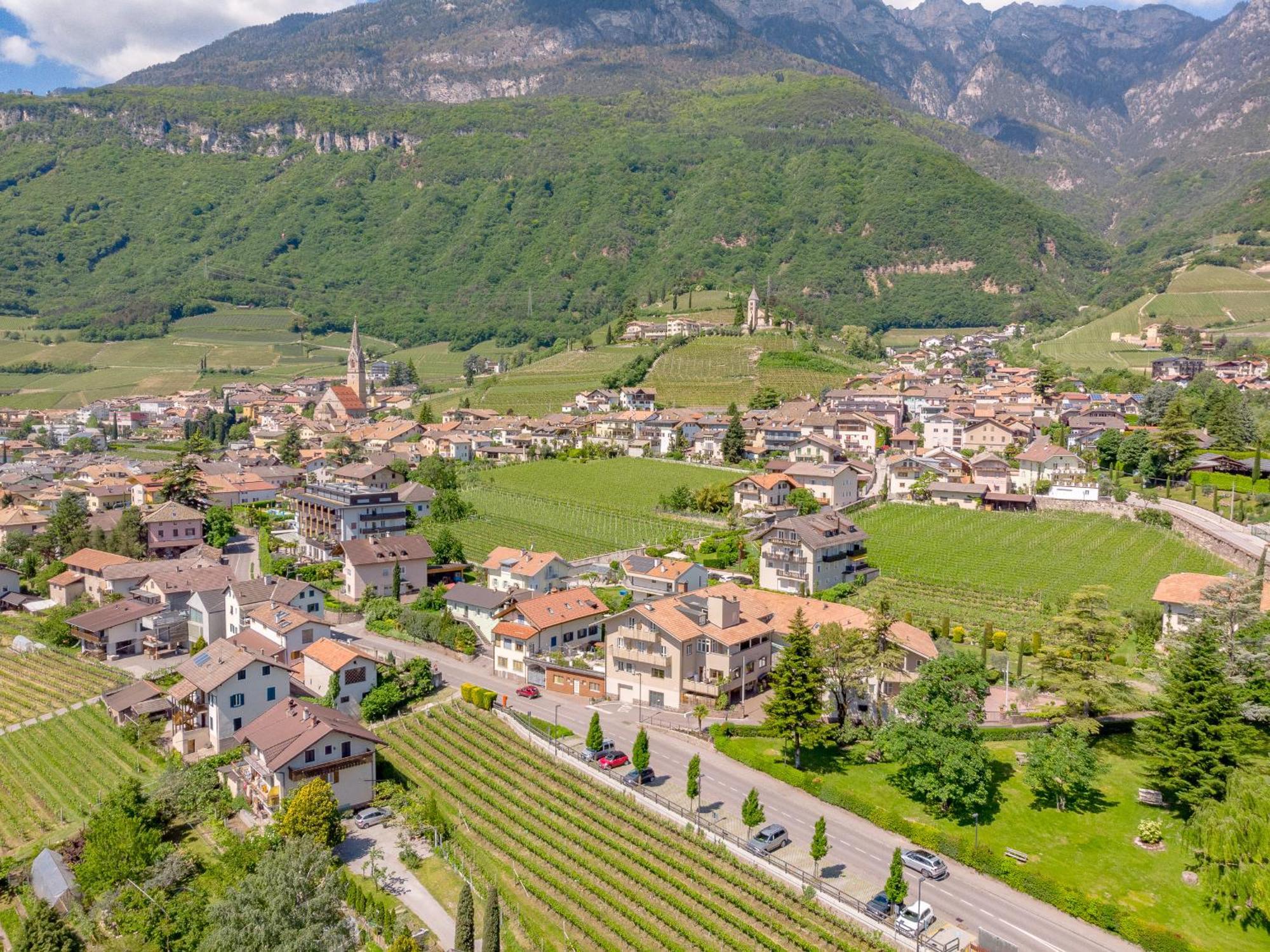 Tirolerin Garni Hotel Tramin an der Weinstraße Buitenkant foto