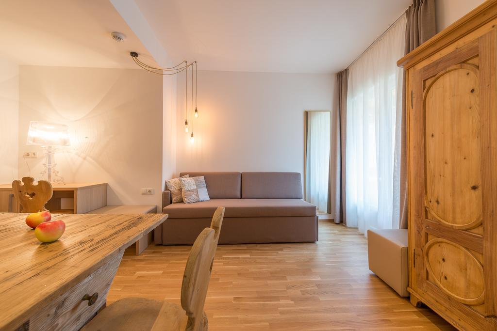 Tirolerin Garni Hotel Tramin an der Weinstraße Buitenkant foto